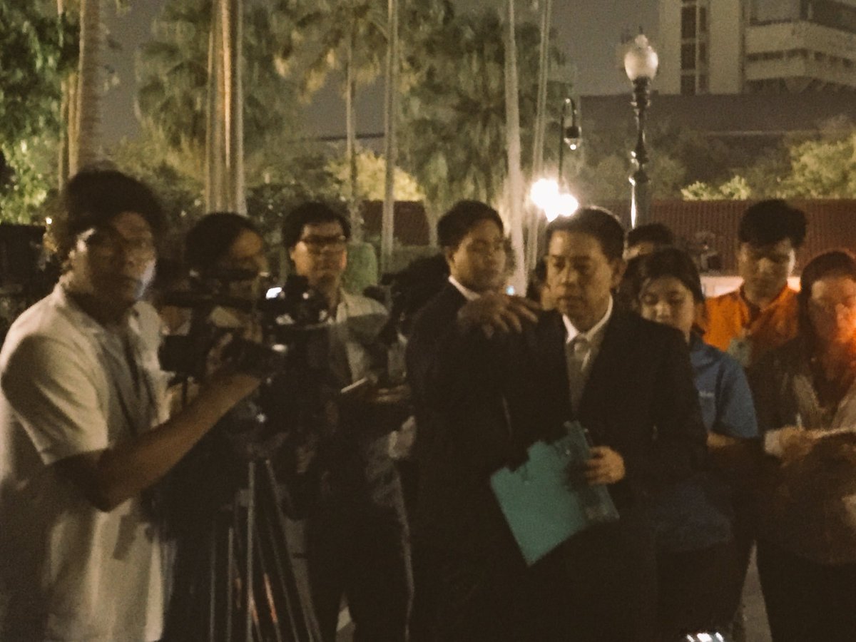 WassanaNanuam's tweet photo. พลโทสรรเสริญ รรก.อธิบดีกรมปชส. แจ้งว่า ทีวี.งดรายการปกติ 30วัน ให้ถ่ายทอดรายการจาก ทีวี.พูล ที่จะวนกันเป็นแม่ข่าย https://t.co/q9MPG2wvix