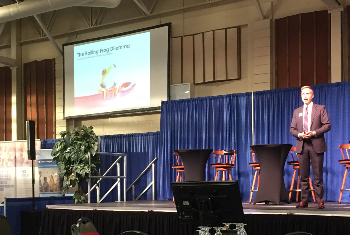 jacquelynmae7's tweet photo. Kicking of #oppsouth with @toddhirsch and the Boiling Frog Dilemma... The power of a good idea. #yql #lethchamber https://t.co/9O9HNvDbKR