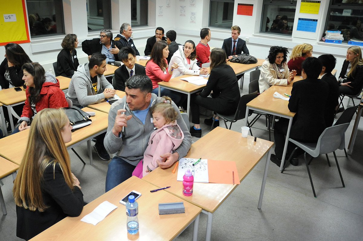 _bwatt_'s tweet photo. Just had these snaps taken of my school's boarders helping with English classes for Brighton's Syrian refugee community. #teensdoinggood https://t.co/tLW2O30bcb