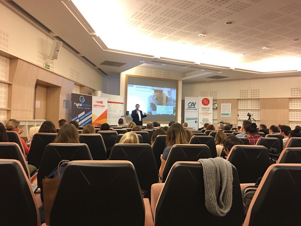 DigitalPosiseo's tweet photo. @seocamp #seo #responsive  @Cariboo_seo Philippe Yonnet site mobile ou responsive ? Pour Google... du responsive! https://t.co/qSZiXHgq7T