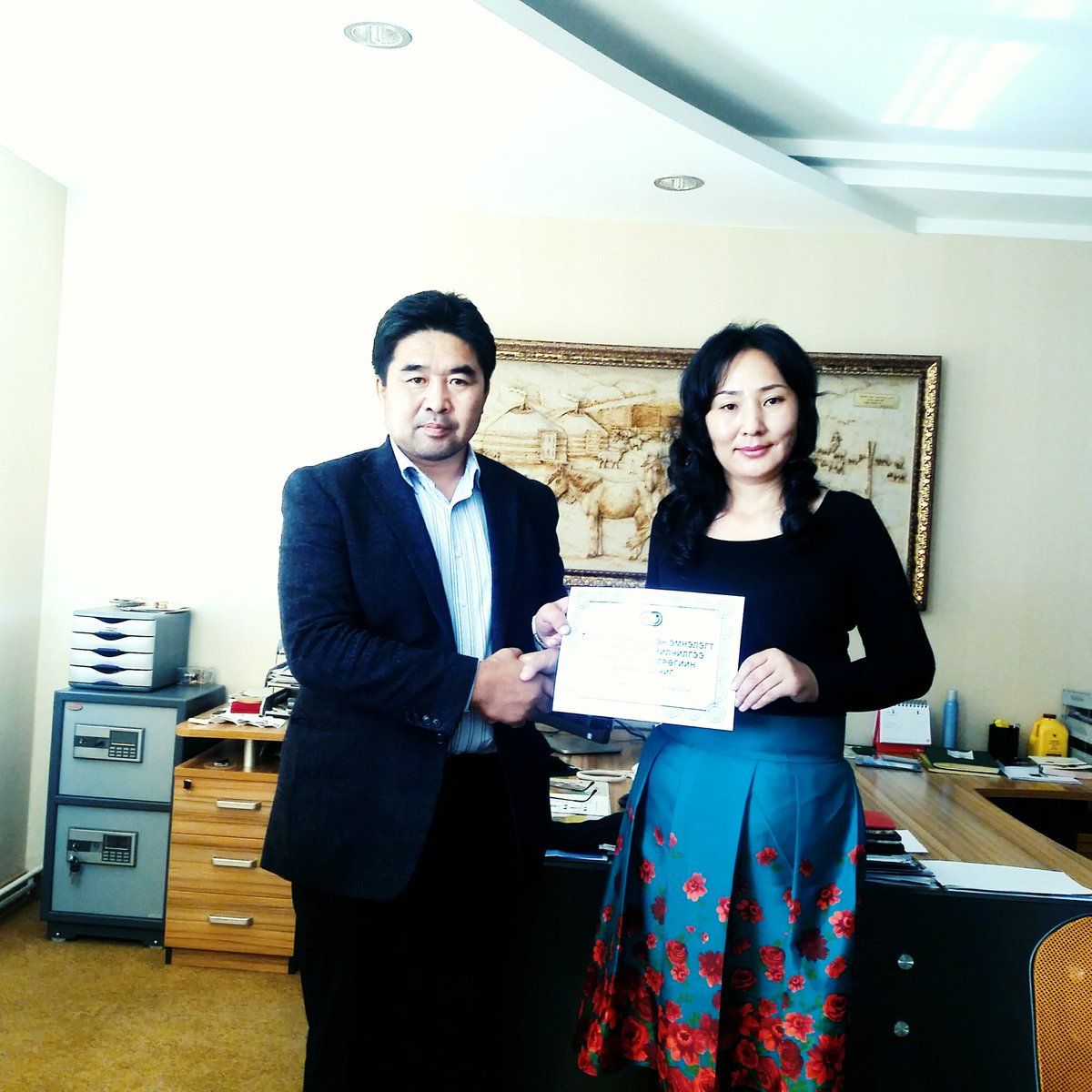 #ЭрүүлЭнхийнМянганЖаргалан 4 мөрт шүлгийн 1р байр Гурван гал <a href="/ggh_mn/">Gurvan Gal Hospital</a>  эмнэлгээр 300к үйлчлүүлэх эрхийн бичиг <a href="/javzansuren/">Javzansuren</a> танд баяр хүргэе.