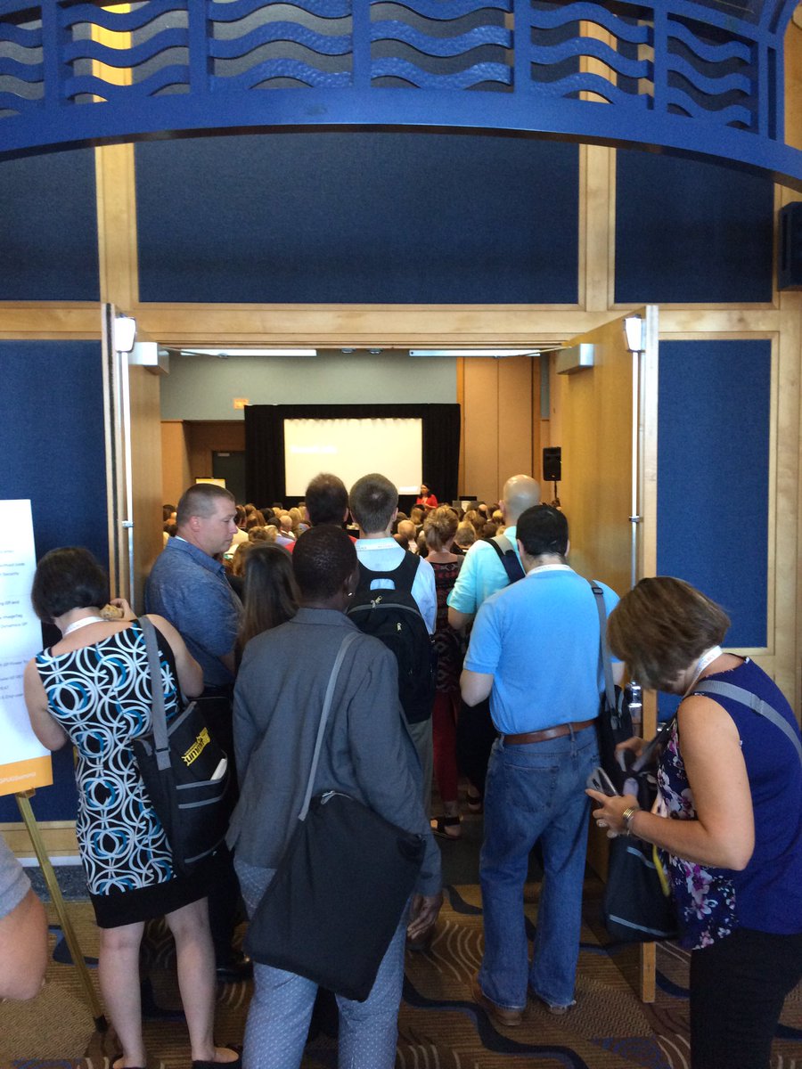 AnyaCWMktg's tweet image. Another packed room for @TrainingByAmber at #GPUGSummit #smartlists #CountOnSummit
