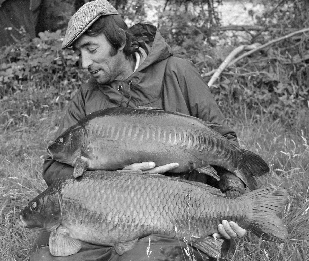 AnglingGazette's tweet photo. Our 1st Throwback Thursday of the day - Bill Quinlan with a cracking Redmire Brace #carp #carpfishing #fishing #redmire #ThrowbackThursday https://t.co/YFN82jvCB1