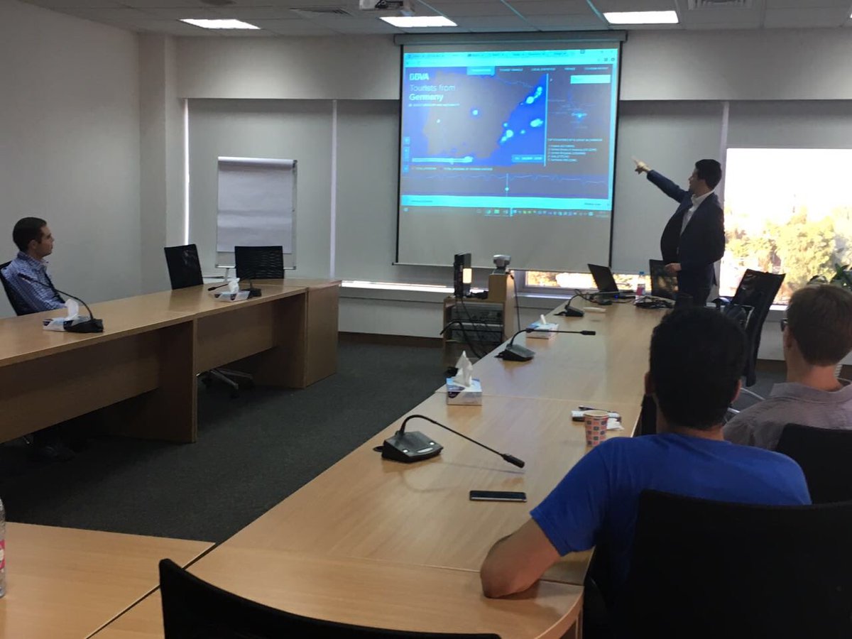 Walid_Faza's tweet photo. Big thank you Marcos Ramirez for big data session @WamdaCapital #bigdata #ieMD #DataScience #iehst #jordan @IEbusiness @IEmasterbigdata https://t.co/eE2Gjn821t
