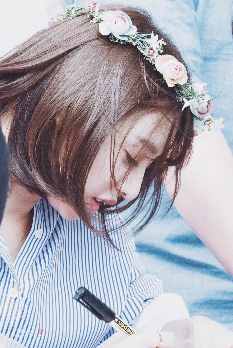 jiwonn_kim's tweet photo. “You’re ripped at every edge, but you’re a masterpiece.”

🌸🌸🌸 https://t.co/7seLExdZ65