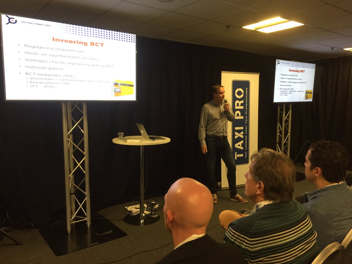 SFMobiliteit's tweet photo. Workshop SFT over gebruik van #boordcomputer #taxi bij cao-controles goed bezocht op #taxiexpo. https://t.co/OSZzzTJIqn