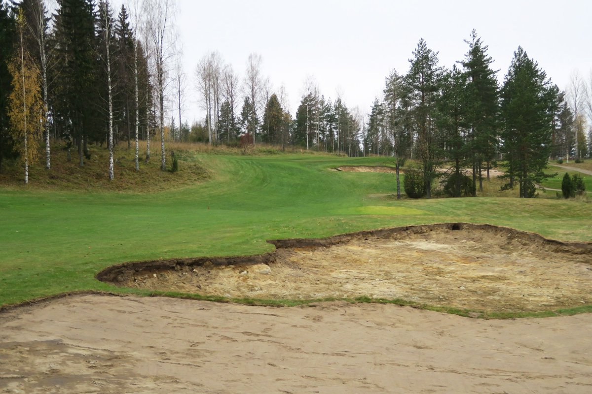 lptilander's tweet photo. Bunker renovation continues @kareliagolf #kontioniemi #creatingnew #golfarchitecture #tilandergolfdesign #greenform https://t.co/al2Q7A0npZ