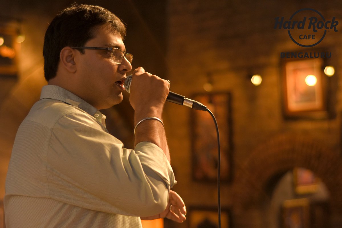 HRC_Bengaluru's tweet image. People singing their hearts &amp;amp; doing #KaraokeInStyle at #HardRockCafe #Bengaluru #Karaoke Nights!