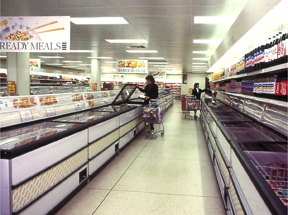 RetailWeek's tweet photo. From loose peas to Iceland Warehouse. #RetailLegends follows the career of @IcelandFoods boss Malcolm Walker https://t.co/bfQlHMpZXp (Β£) https://t.co/CqQ5q2LDNr