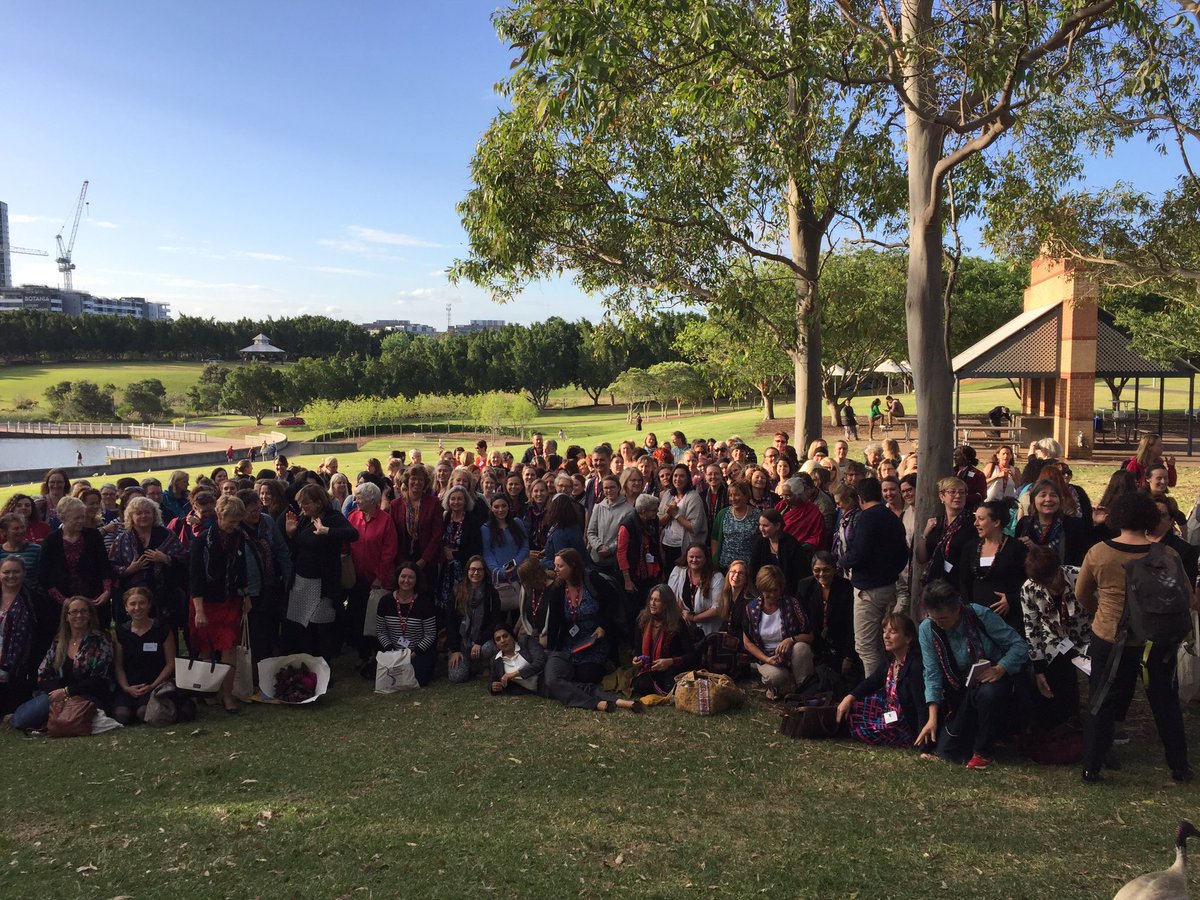 MidwivesACM's tweet photo. So what is the collective noun for a group of midwives, anyway..? #NormalBirth16 https://t.co/E3r9gTG58F