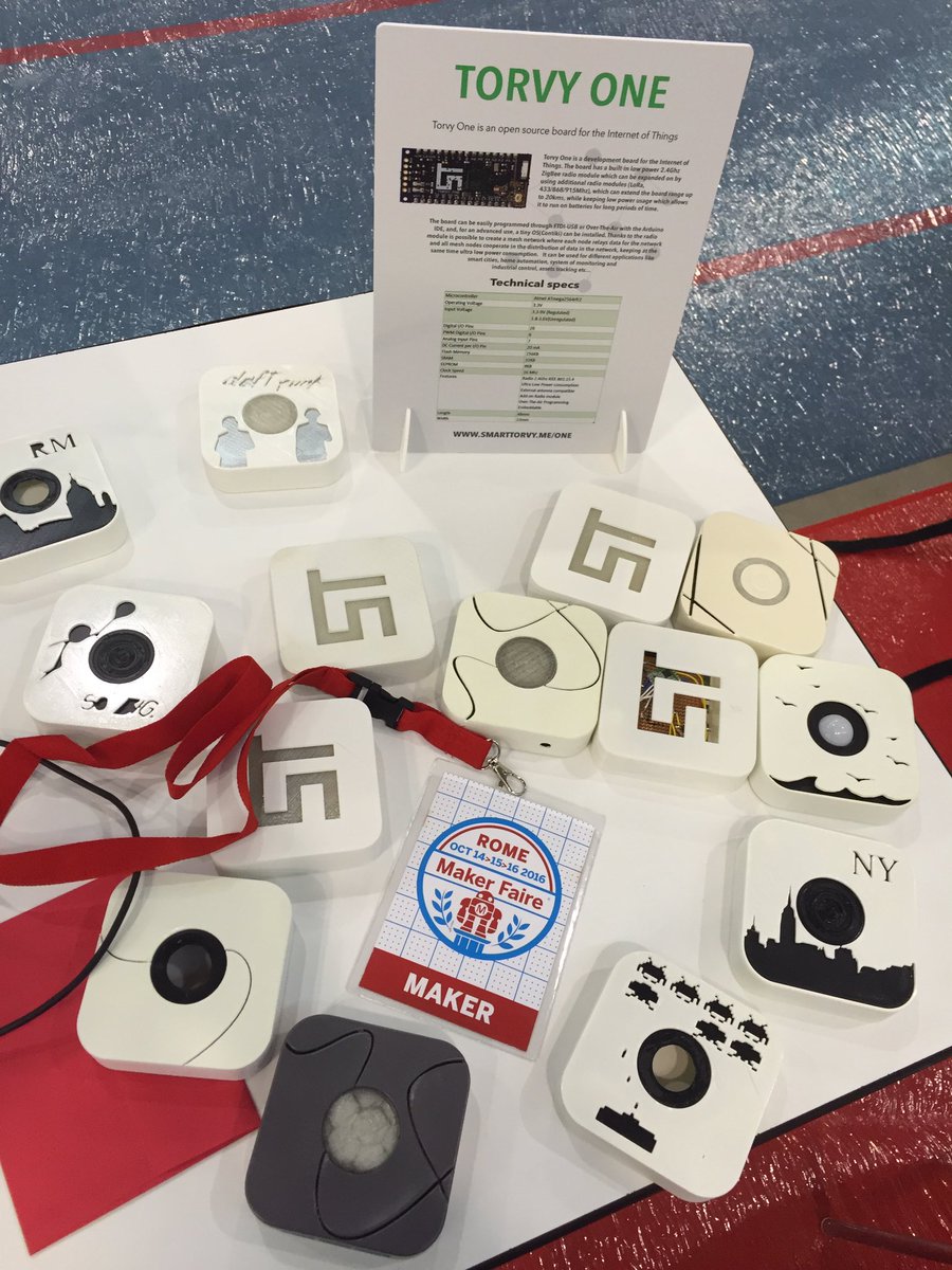 smarttorvy's tweet photo. Setup day! #MFR16 @MakerFaireRome https://t.co/twFx7DLbRs