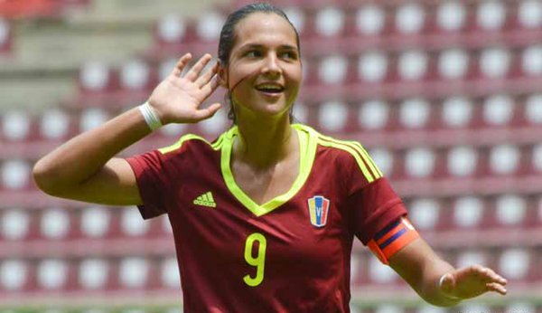 CFDguanare's tweet photo. Nuestra guerrera deportiva ⚽️Deyna Castellanos @deynac18, desde Táchira se le felicita ¡Adelante Campeona! 🏅 https://t.co/tL2BVdf6lJ