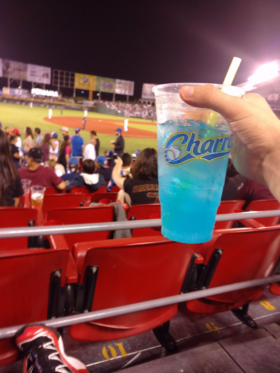 alvarovazquez2's tweet photo. #cocoslocos #TodosSomosCharros #seattleteam @castejc @marcelotp22 https://t.co/upQFBlmRS9