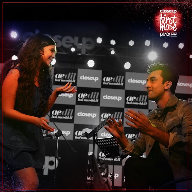 First moves 101 with Ranbir Kapoor. That's a class we'd like to attend! #CloseUpFirstMoveParty