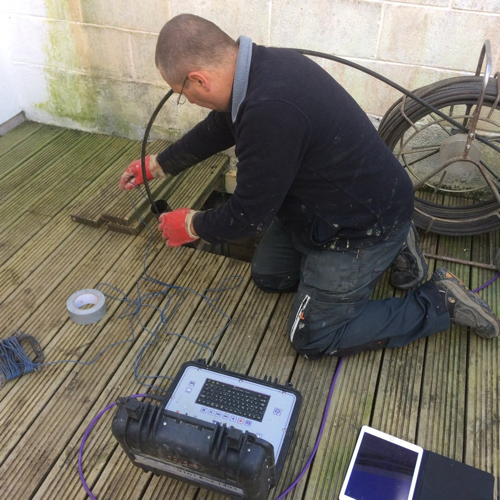 Rathbonepests's tweet photo. Working with @ratdetective in Pontypridd this morning,solving rat problems for good! https://t.co/fXYaCgnUg2