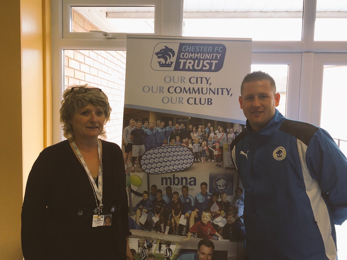 SuDownham's tweet photo. Great to meet @ChopperRuscoe  of the @CFC_CommTrust discussing future links with @lovebrightlife @chesterdotcom https://t.co/RAPMh5C0iO