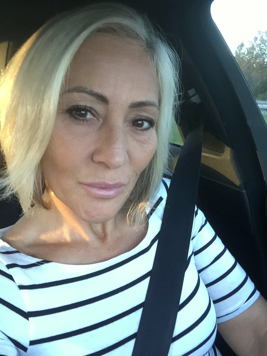 Sarahbluesky's tweet photo. Sending love 💖 #love #peace #happiness https://t.co/5amFySkkco