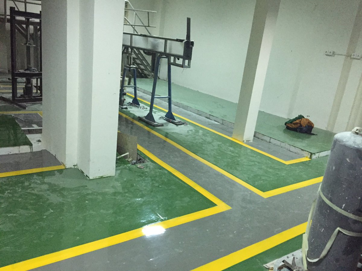 Finishing lantai epoxi Lab OTK &amp; Lab TAL, smg mah semakin betah &amp; nyaman di lab <a href="/HMTIUMI_/">HMTI UMI</a> <a href="/hmtkftiumi/">HMTK FTI UMI</a> <a href="/HmtpUmi/">HMTP UMI</a> @Kampus_UMI <a href="/ANAK_UMImks/">ANAK UMI</a>