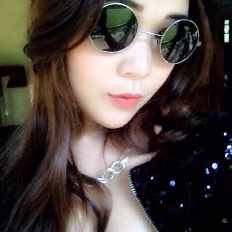 achichiew's tweet photo. Come hangout with me on #BIGOLIVE. https://t.co/N3uEhhdZxL https://t.co/iIdqOFyi9Q