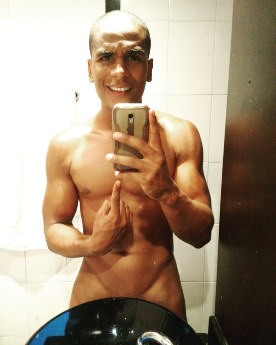 👋👋hola!!!!😊 Hey, aqu&iacute; arriba!   👆😏 https://t.co/wjqwO1yWJA<a href="/tag/mvsales"class="tags"><span>#mvsales</span></a>