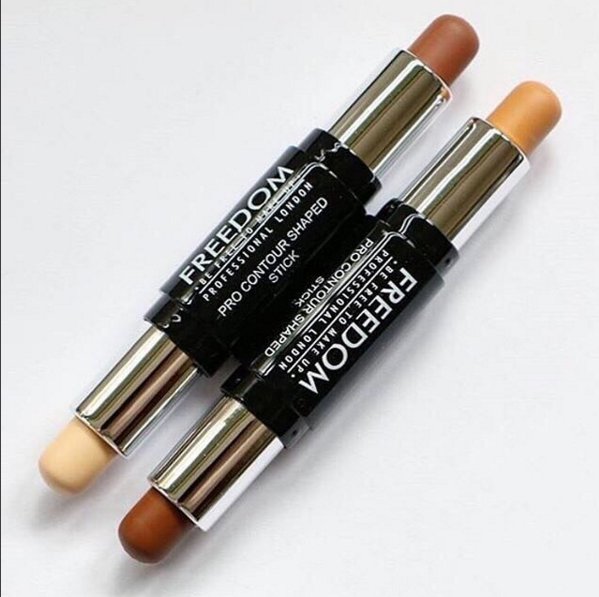 ProArtist_es's tweet photo. Contornea e ilumina con un solo producto. Disponible en 3 tonos.
Pro Contour Sticks! 👌 https://t.co/aBZm4MLPmm