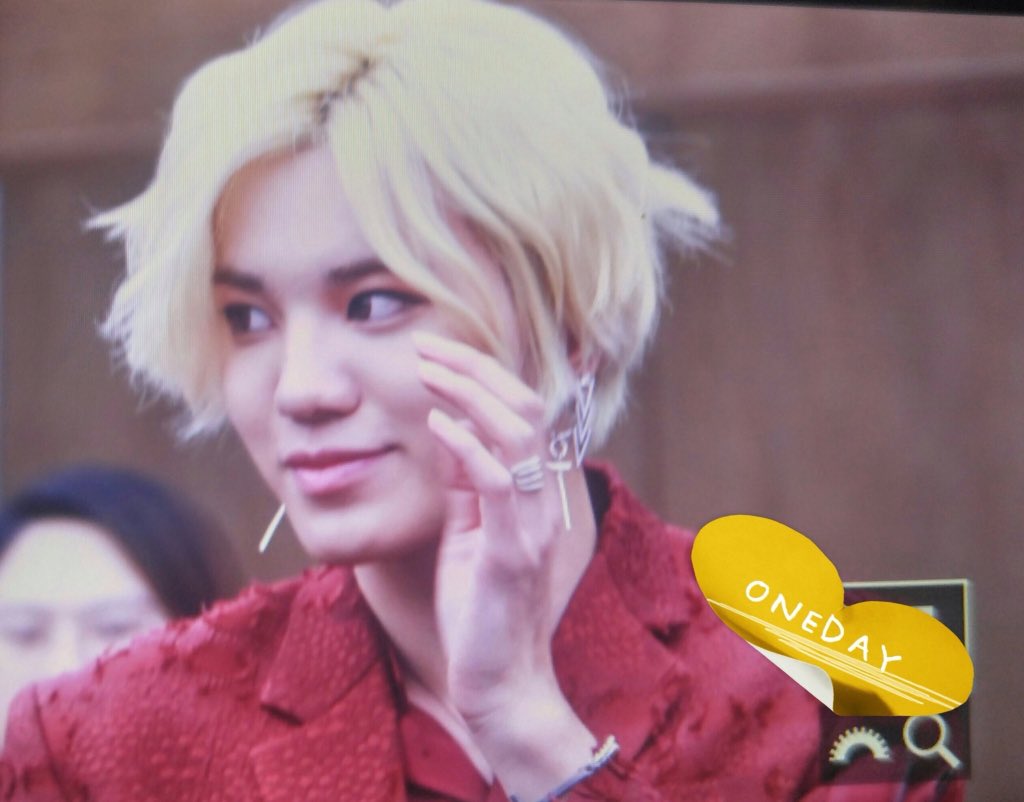 sungjong_studio's tweet photo. [PREVIEW] 161013 MTV Taiwan "Idol Of Asia" Interview : Sungjong #성종 (cr.as logo) https://t.co/8v7z33OII5