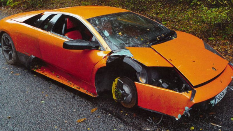 Jalopnik's tweet photo. Here's what it cost to salvage this trashed 250,000 mile Lamborghini https://t.co/ivtQDZNywq https://t.co/geUnP1L9ir