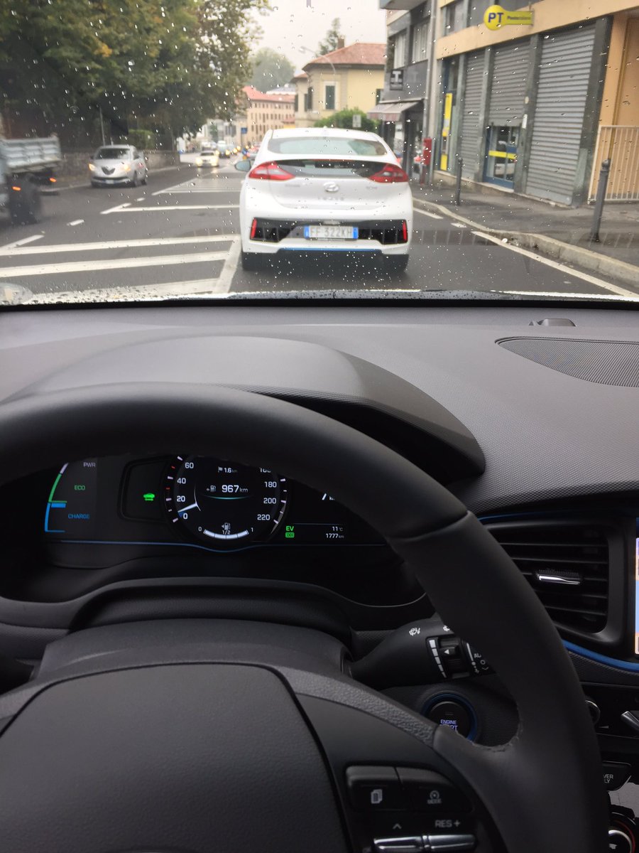 uzapelloni's tweet photo. #ioniqday comincia il viaggio nel futuro by @Hyundai_Italia https://t.co/149at72qxt