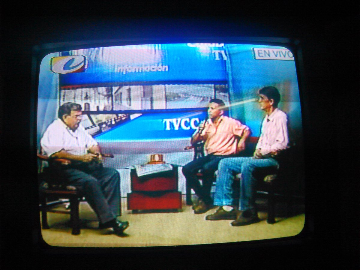 alcaldiabmfm's tweet photo. #Ahora  Directores de Infraestructura y Servicios Publico en vivo por TVCC explicando los avances de la #RevoluciónVerdadera @elhinnaoui https://t.co/IWfPPy0b7C