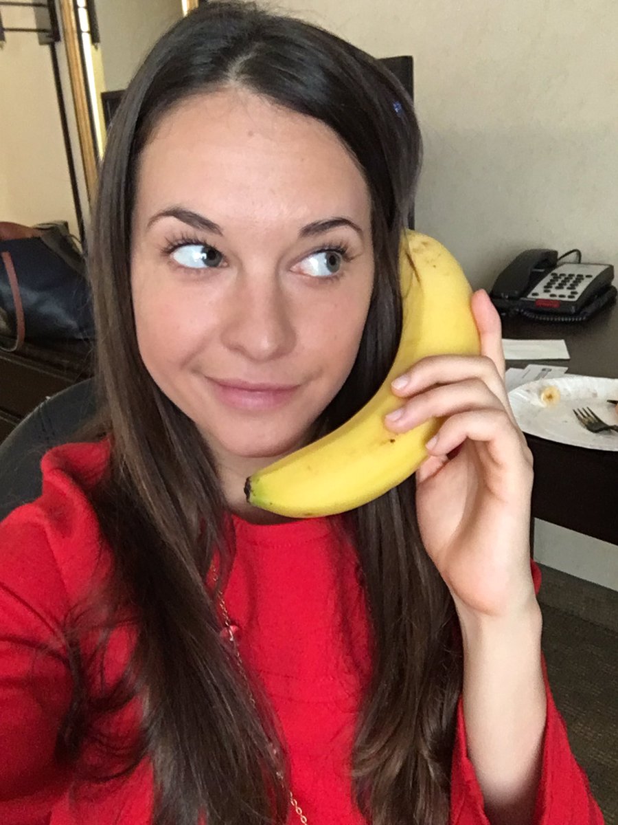 Mari3Mari's tweet photo. "Mom?....are ya there?" @BWELLatCWELL https://t.co/kY7smzIde1