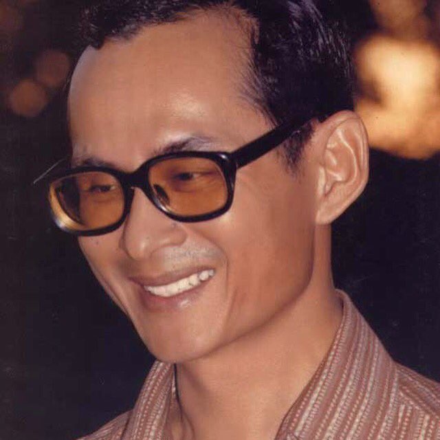 ประสูติ: 5 ธ.ค.2470
สวรรคต: 13 ต.ค.2559
พระชนมายุ: 89 พรรษา
ครองราชย์: 70 ปี ยาวนานที่สุดของพระมหากษัตริย์ไทย
#Longlivetheking #ทรงพระเจริญ