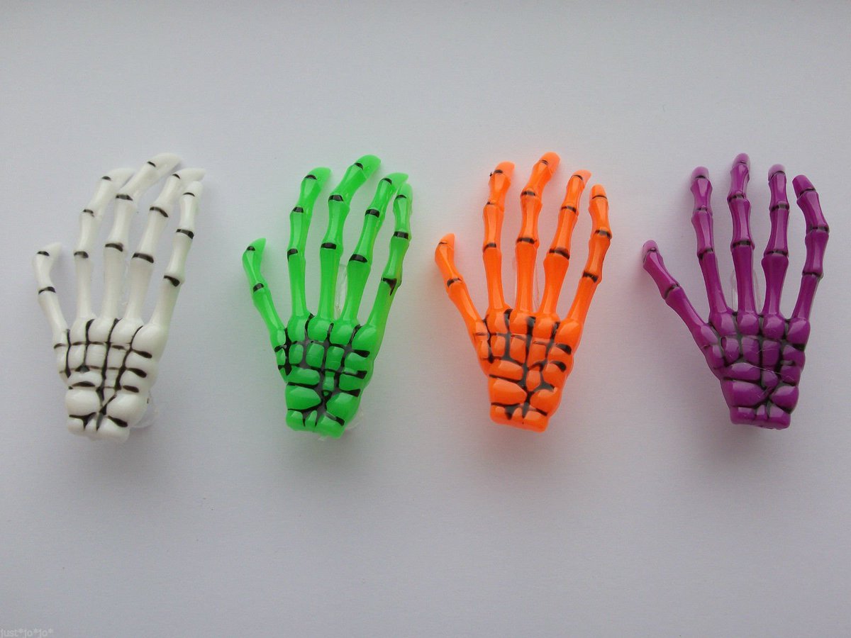 just_jo_jo's tweet photo. #Halloween #skeleton bone creepy hand shape hair clip
https://t.co/WCJ6xCjO7y
#eshopsUK #LincsConnect @bflincs @TweeturbizUK https://t.co/BHIjy0ZnqC
