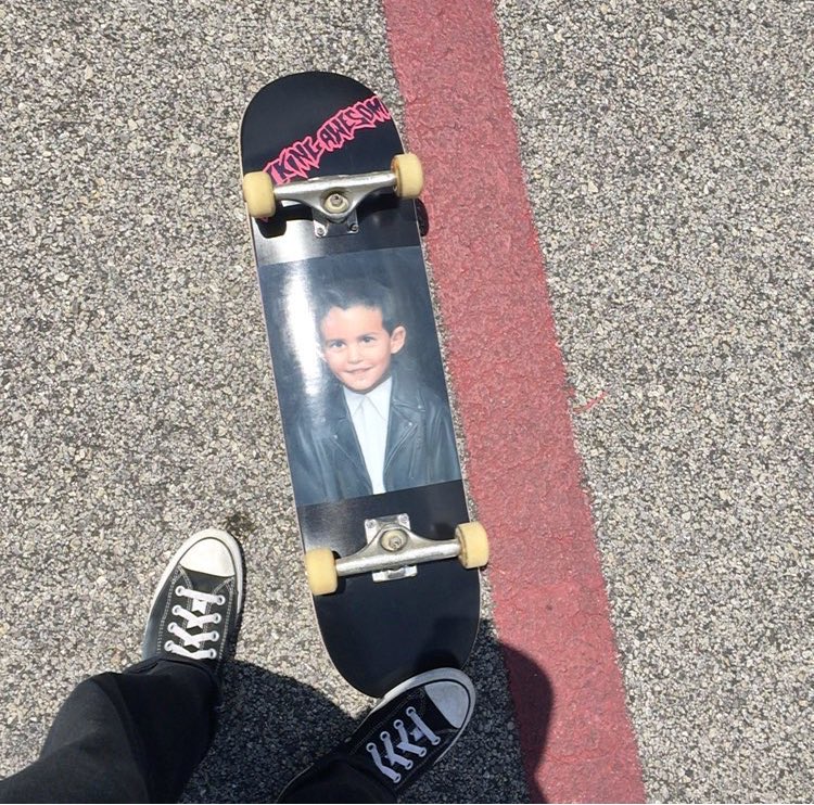 slimewok666's tweet photo. #ripdylanreider my my favorite past deck, Dylan reiders first fucking awesome pro model πΏ https://t.co/Ej9nQia6NT