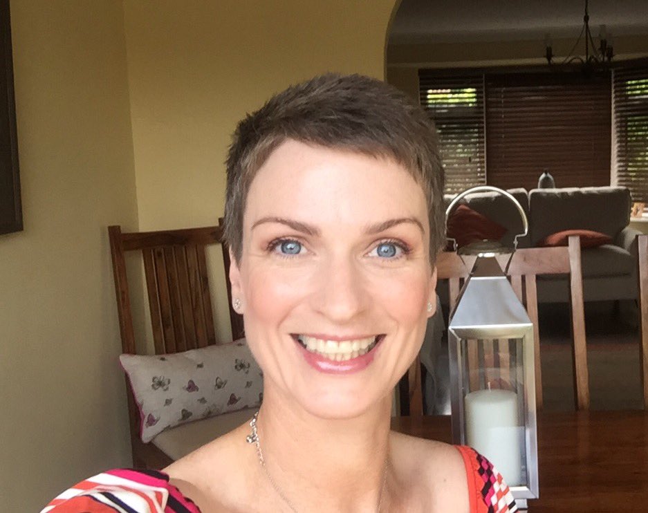 limeandlilac's tweet photo. I'm doing what comes naturally to a beauty blogger, playing with makeup looks 🌸 https://t.co/ROPoTxYUm7 Why not have a peek at my website 🌸 https://t.co/0q8hEGmLkJ