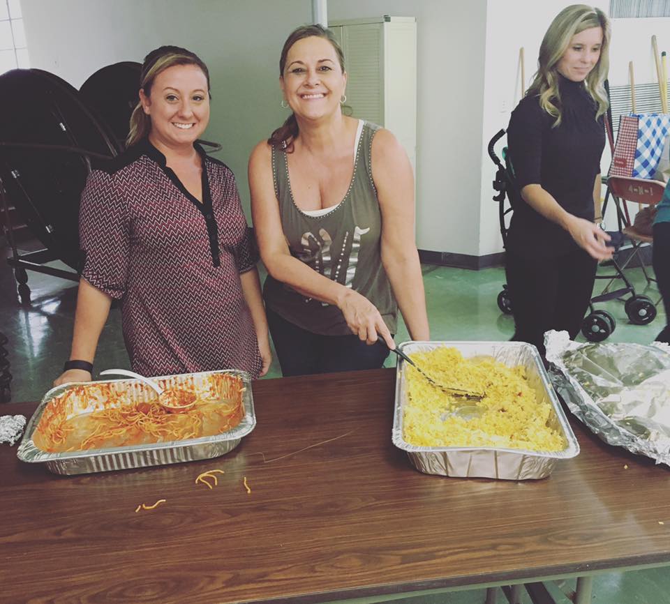 RebeccaRoth22's tweet photo. "Leading Ladies" life group ministry. This week we were able to serve a nice meal to over 50 people at Friends in the Park. #SERVE #FBCPC https://t.co/brrrEAagsy