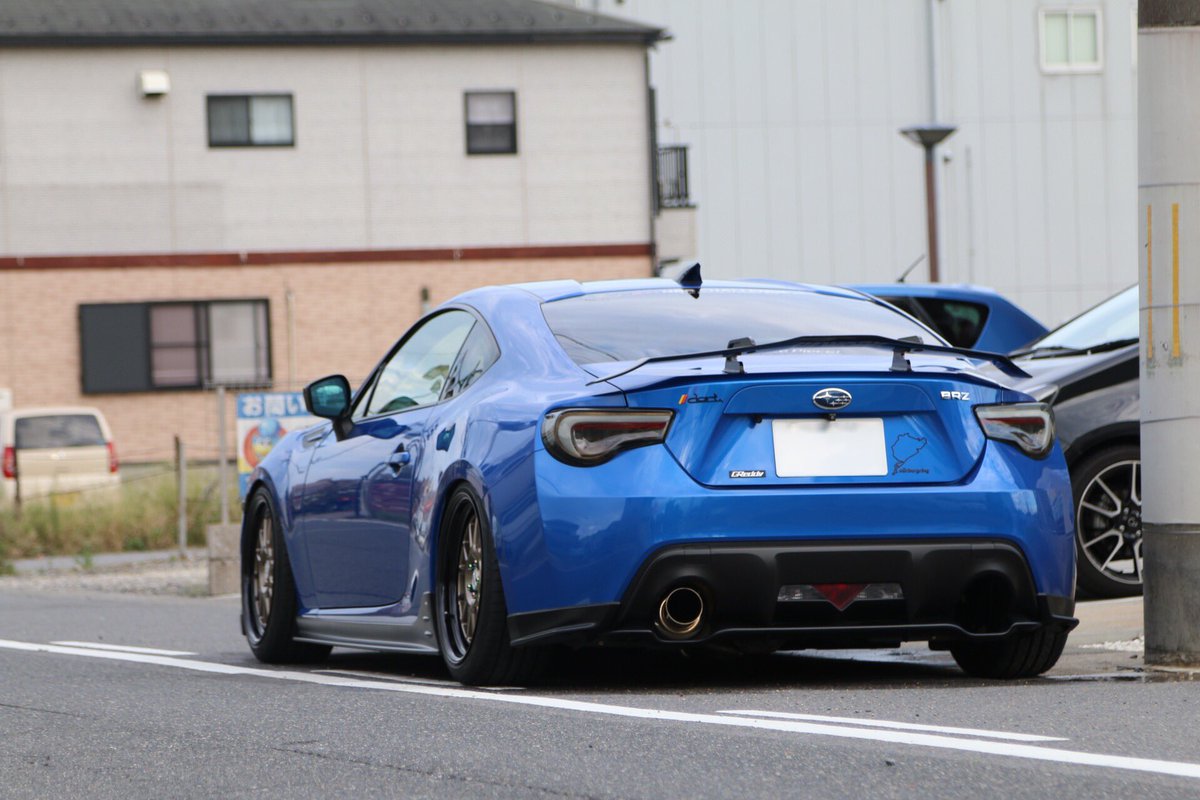 Kenta 拡散希望 86 Brz 用kuhl スワンネックgtウイング欲しい方いらっしゃいますでしょうか ミドルカーボンタイプになります 買った時からクリアに気泡入ってる箇所があります 毎週洗車してますので比較的綺麗かと 価格は新品の半額以下くらいで考え