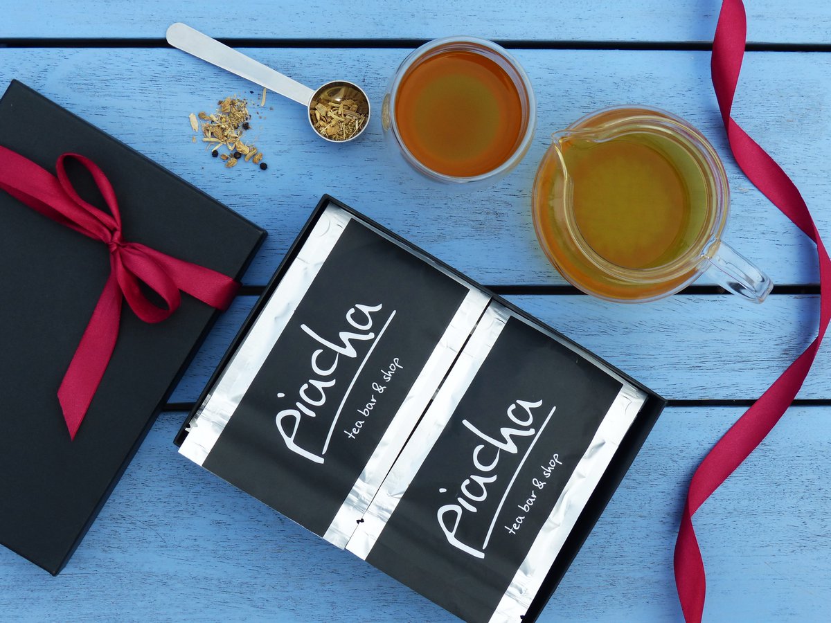 piachatea's tweet photo. Get eight of our most popular blends in a beautiful box with our Collector Gift Box. https://t.co/o8r4dYRjIF https://t.co/mSl83scrV5