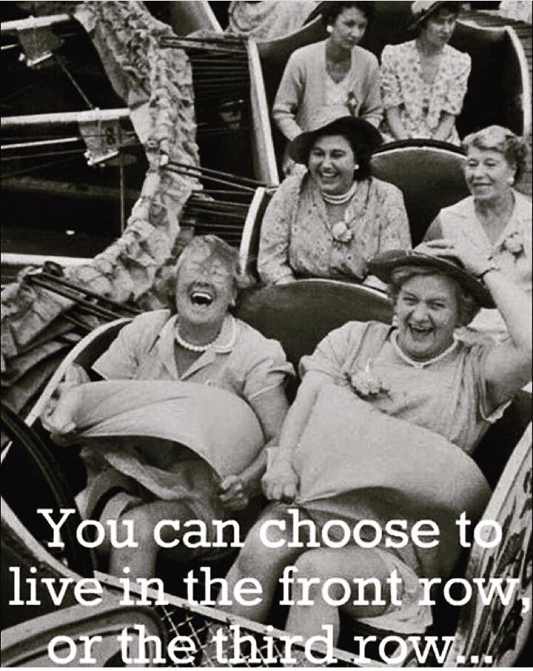 ComisserKate's tweet photo. I'm all about that front row living! #frontrow #livelifetothefullest #inspire @AGRNYLA #actor https://t.co/nErjCCWCtN