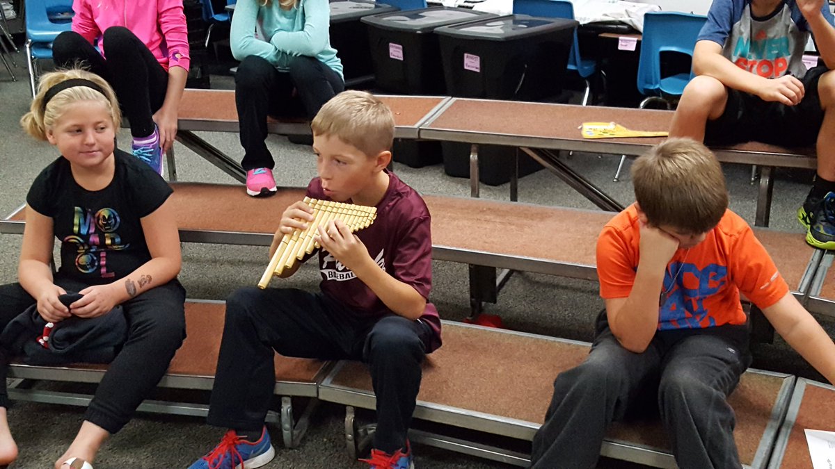 canimmer's tweet photo. 4th grade students learning about the woodwind family. @PCSD_SS #RaiderStrong https://t.co/SDP7RujA3I