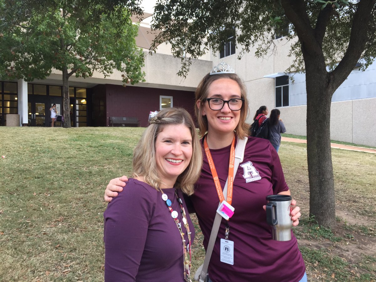 austinstuco's tweet photo. Great turnout this morning at our homecoming celebration! Way to bring the spirit Austin High! https://t.co/QtrIcTCZpl