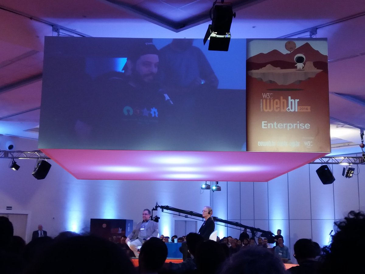 luiguild's tweet image. @soapdog falando sobre retrocompatibilidade em #IoT na #webbr2016 #WebRadar