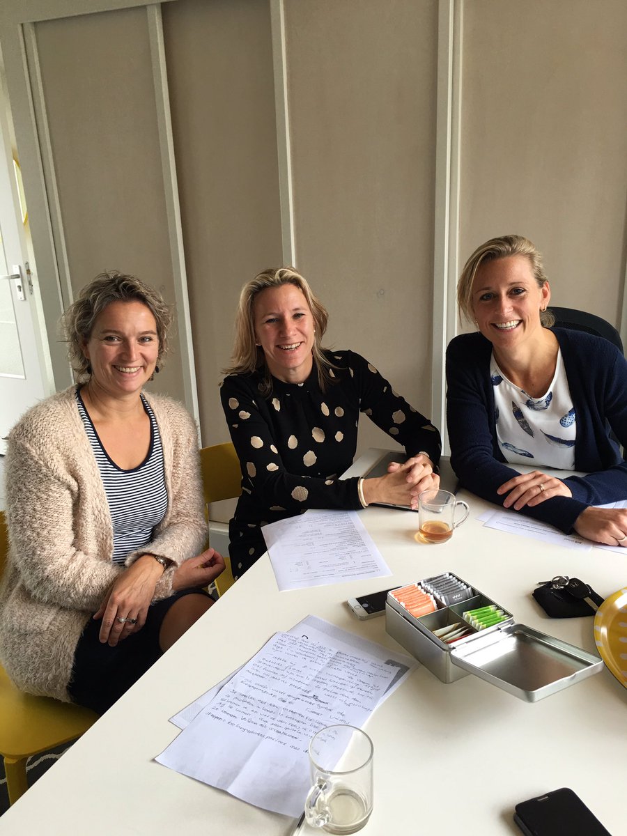 Op bezoek bij verloskundigenpraktijk <a href="/zwangerdevecht/">praktijk De Vecht</a> ihkv #Stoptober  5% vd zwangeren blijft helaas roken. Gelukkig veel aandacht voor.