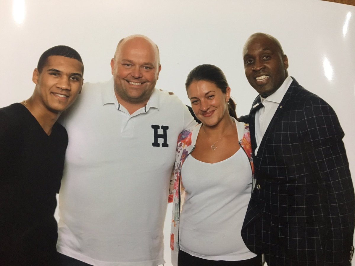 LouHedges's tweet image. A night with #thedarkdestroyer #nigelbenn #connorbenn 😳😜😊@RobHiden1