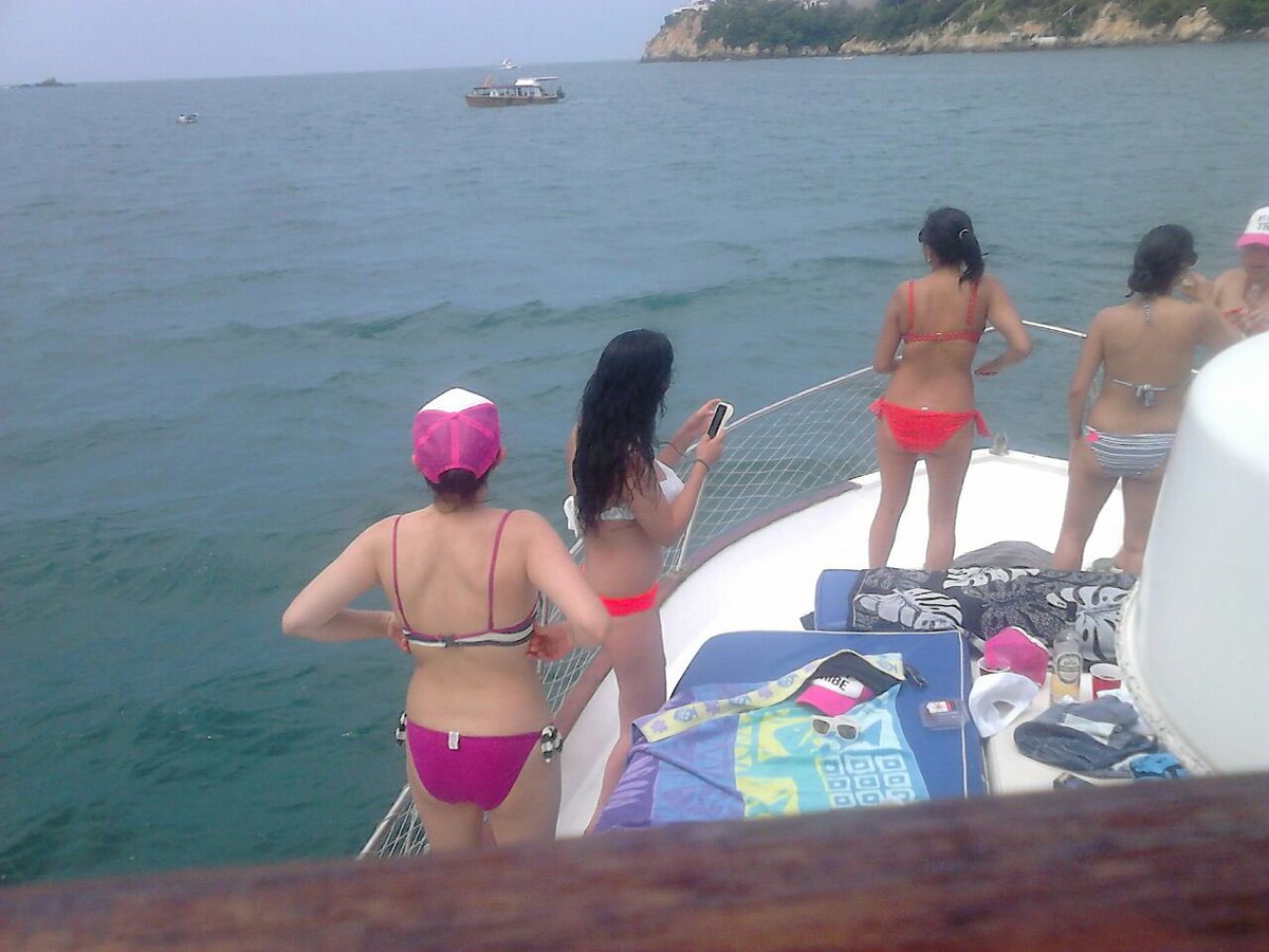 HUMBERTORIVERA8's tweet photo. Yates de súper lujo, en yates costa del sur Acapulco.
744 1002577 Whatsapp .
Yates de lujo costa del sur. Facebook. https://t.co/sCsbgQN7ca