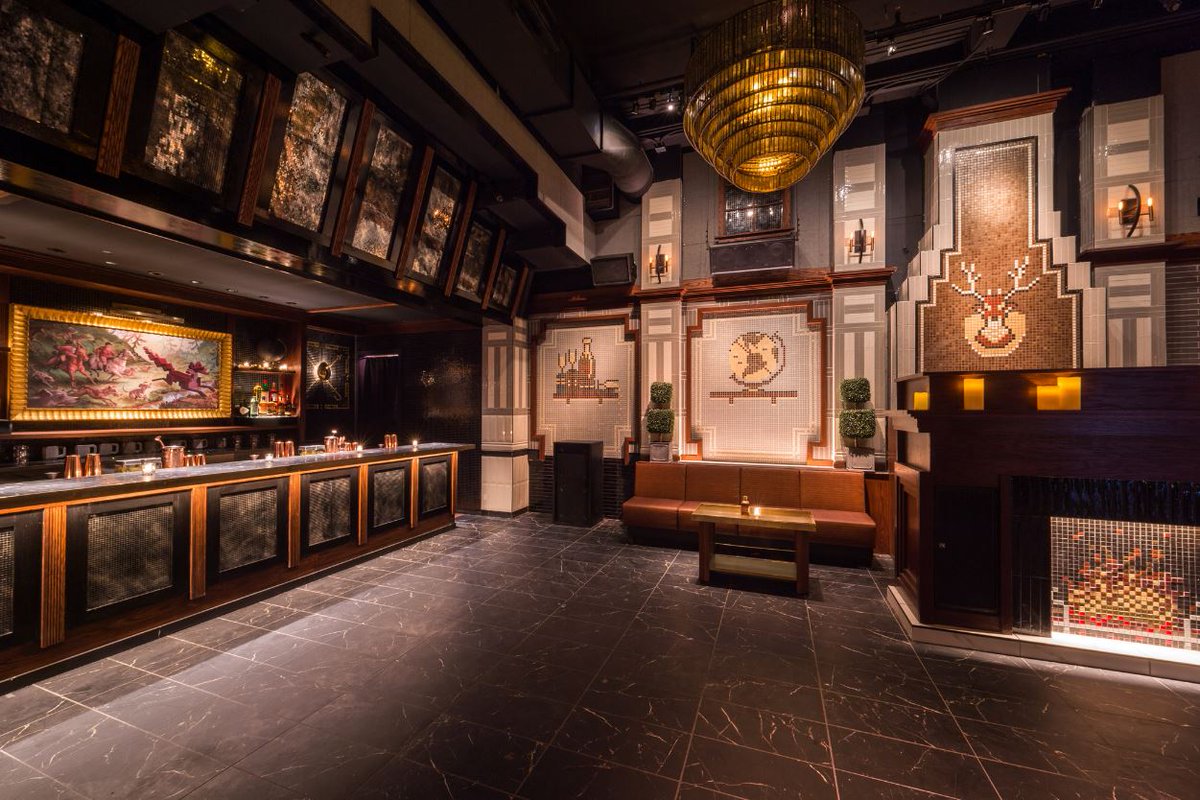 Q_Americas's tweet photo. One of the hottest new venues to hit the #NYCnightlife scene is #SquaresNY!
Have us book your table today! #ThirstyThursday #QApproved https://t.co/VI4cuVqLMB