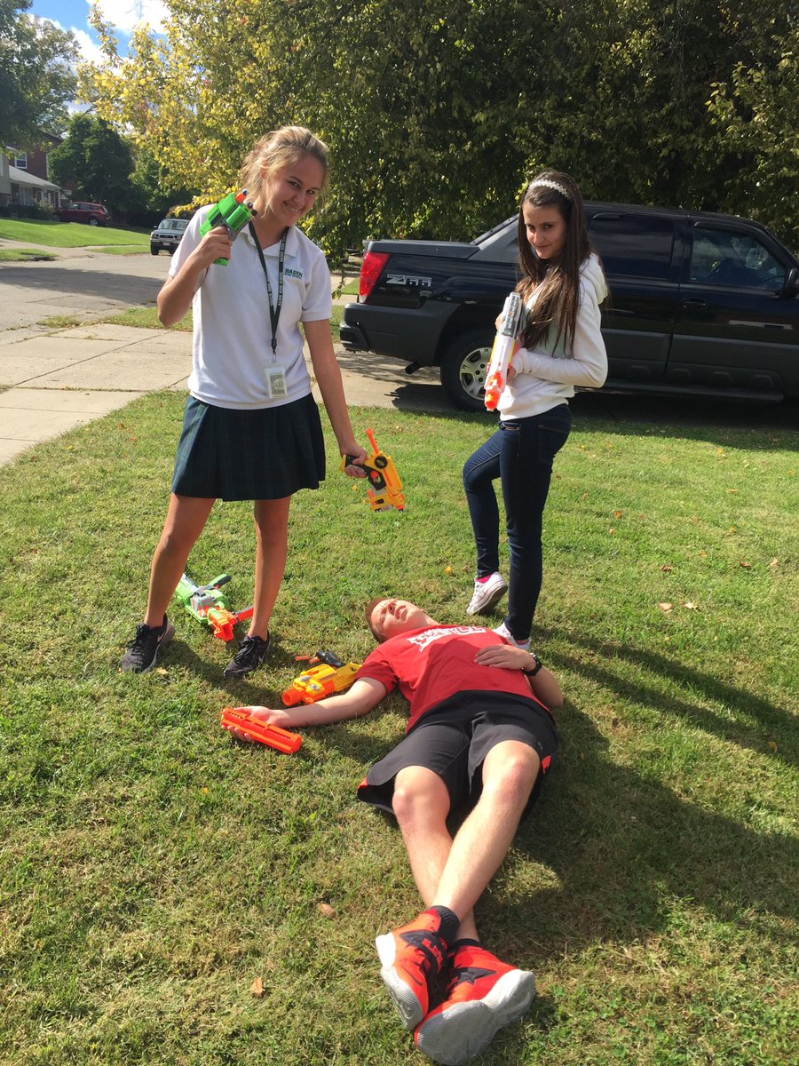 jessica_rose20's tweet photo. The real savages got the Savage out #Hoyeah @2016RamNerf https://t.co/Rv942sNCVr
