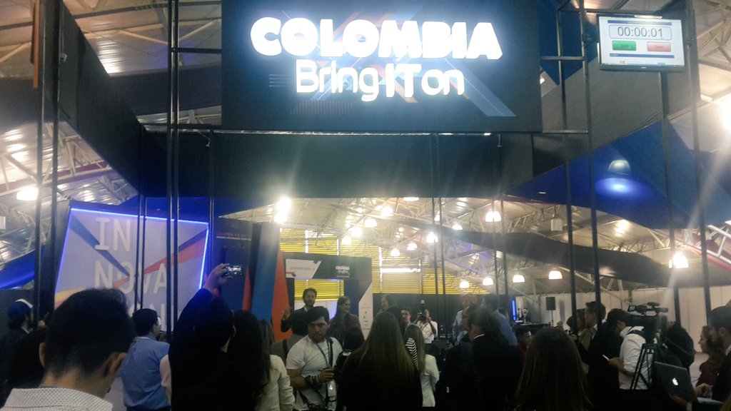 domoti's tweet photo. 70 compradores de más de 20 países en #Col40Softic. "Industria digital y TI es el presente-futuro del país" @JulianaVillegas @QuinteroCalle https://t.co/i1LIvLN1g0