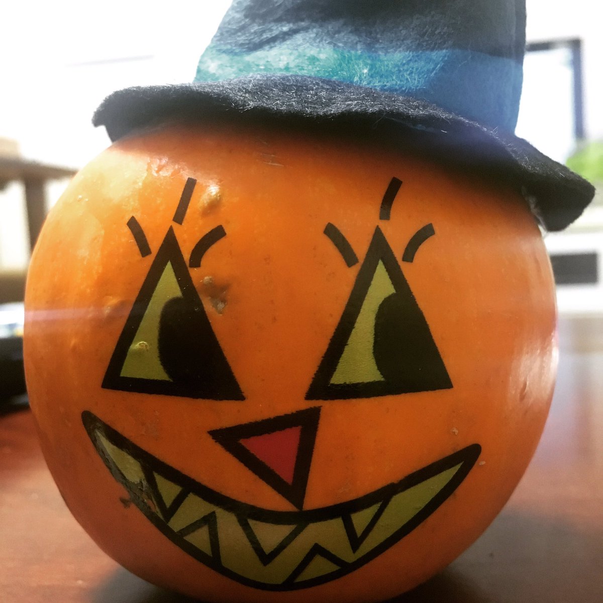 Mt 阪急オアシスの野菜売場で買った ハロウィンかぼちゃ 鑑賞用なので食べることは出来ないけどね