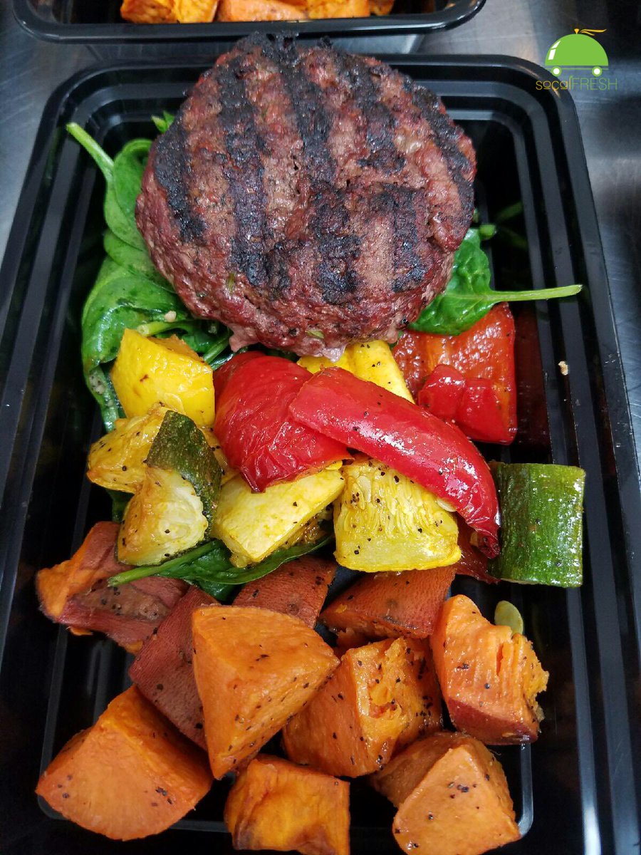 socalfreshprep's tweet photo. Lunch for today! #SoCal FRESH' hand-crafted bison burger, over ...instagram.com/p/BLgfJNchHqn/ #organic #socal #cali #temecula #oc #foodporn https://t.co/7u9W02KVwm