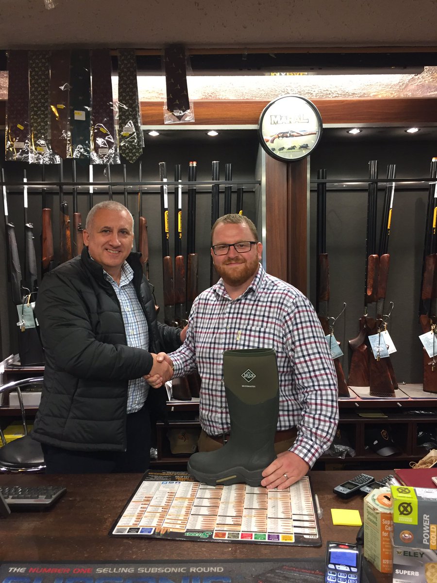 Congrats to this months <a href="/tackleandguns/">Tackle & Guns</a> star shop winner @TheGunshopRugby. Here's our rep Pete giving Dan his well deserved free #muckboots!!
